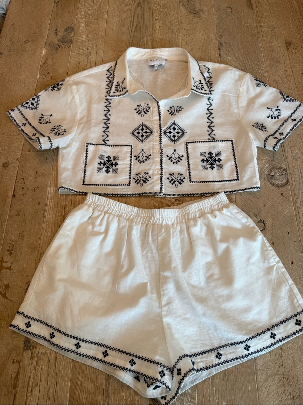 Mable Embroidered White Linen Blend Women’s Shorts Set Crop Top M